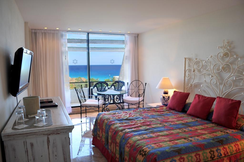 Grand Oasis Cancún Kamer foto A room at the Iberostar Grand Hotel Bávaro